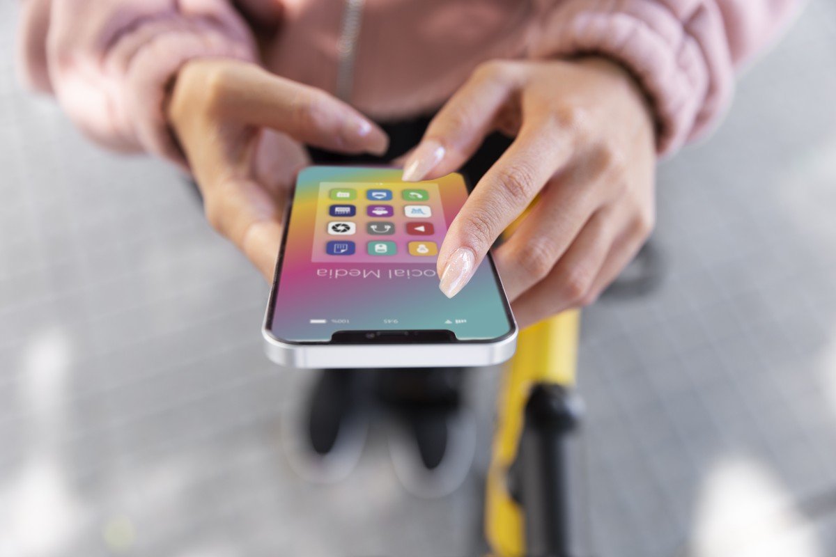โหลดแอป VK จาก App Store และ Google Play บนมือถือ